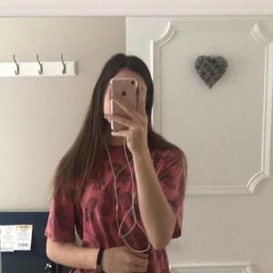 Meet your Posher, Eve